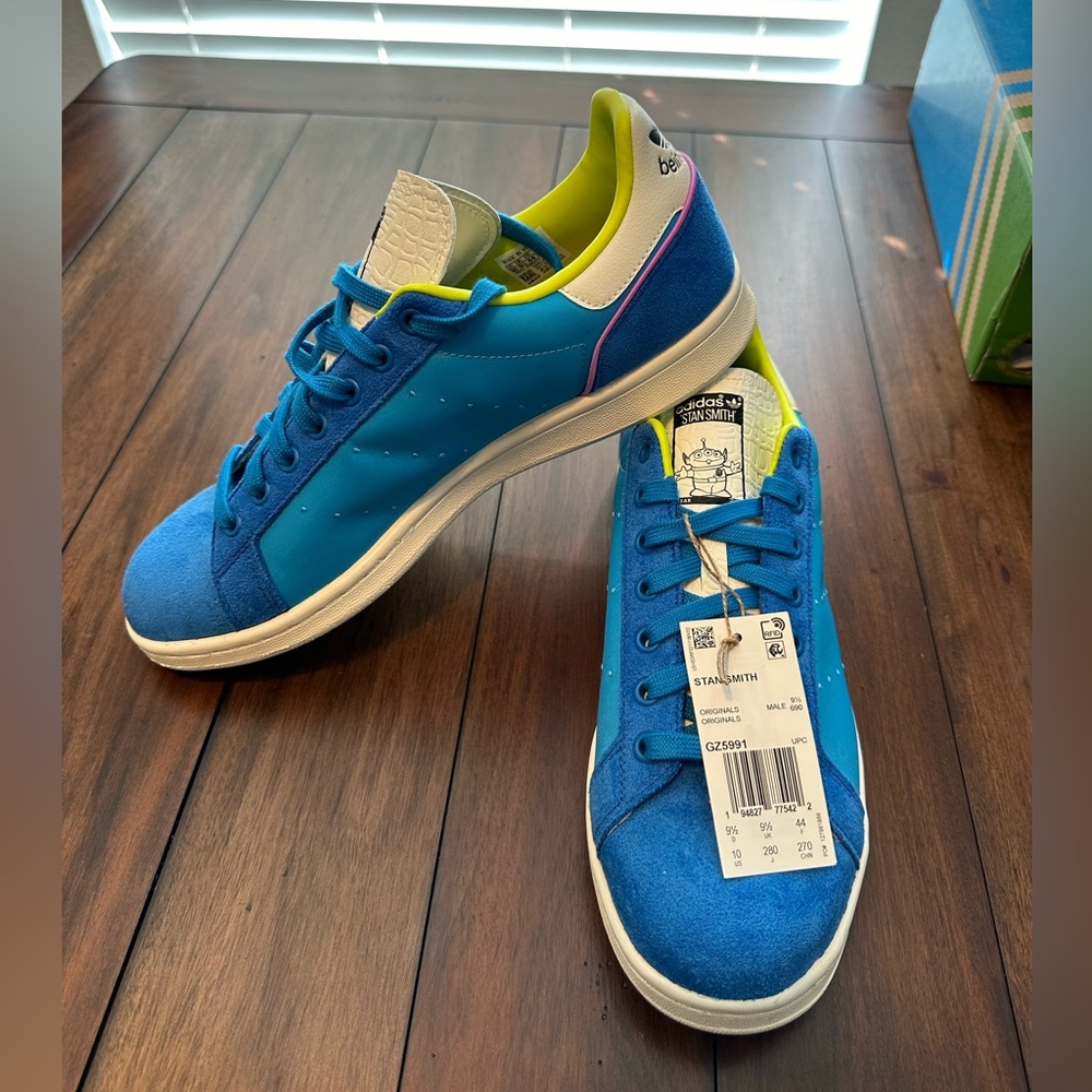 Adidas Stan Smith. Disney Ltd Edition